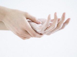 rejuvenescimento da pele das mãos em casa